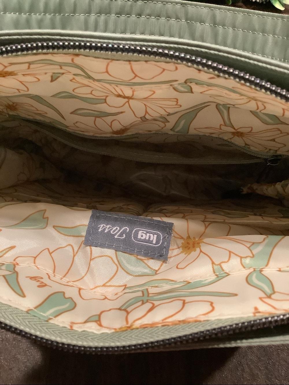 Lug Quilted Crossbody Tote Bag olive green never used - Picture 3 of 3